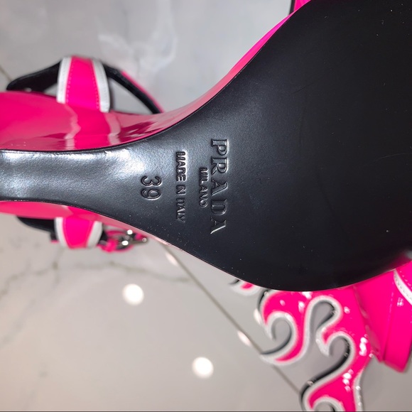 ❗️SOLD❗️Prada Flame heels - Picture 5 of 6
